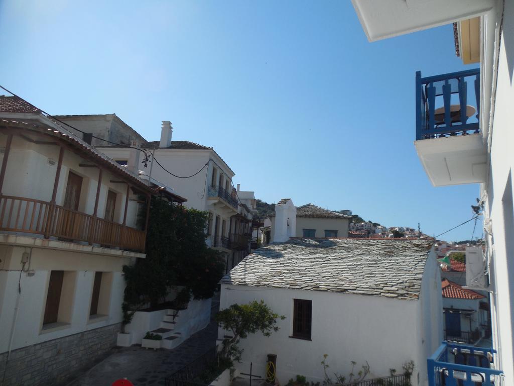 Adonis Rooms Skopelos Town Bagian luar foto