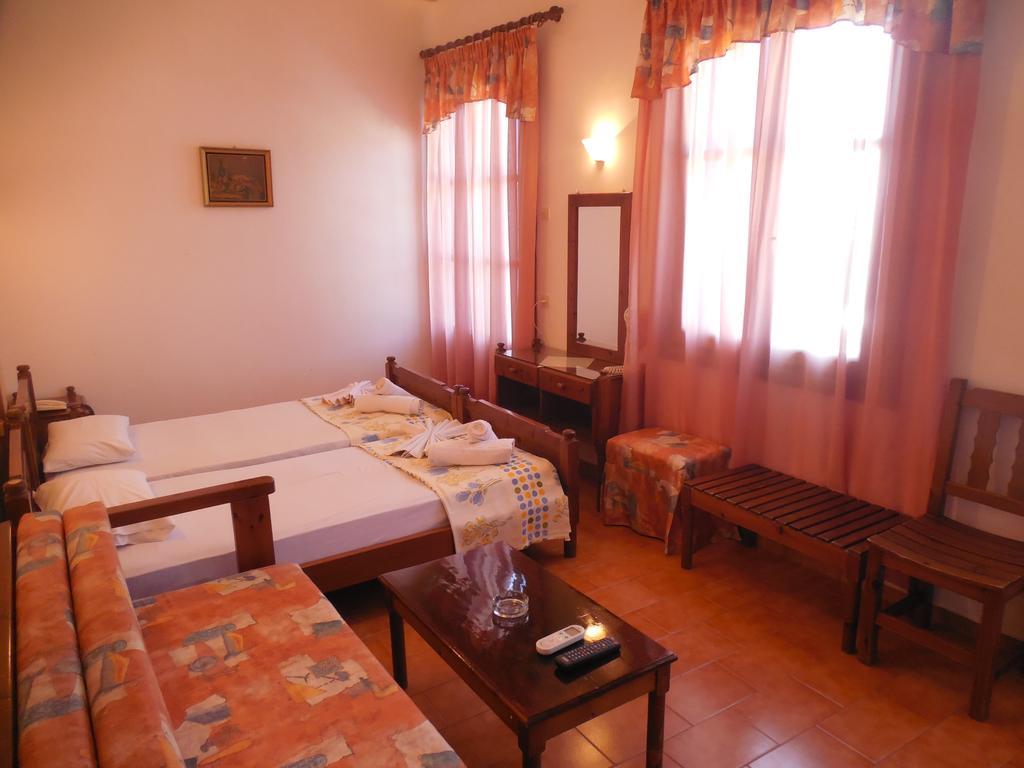 Adonis Rooms Skopelos Town Bagian luar foto